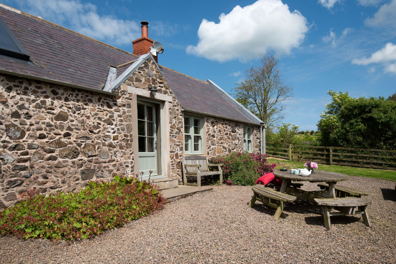 Exterior to the rear of Wild Plum Barley Hill property 