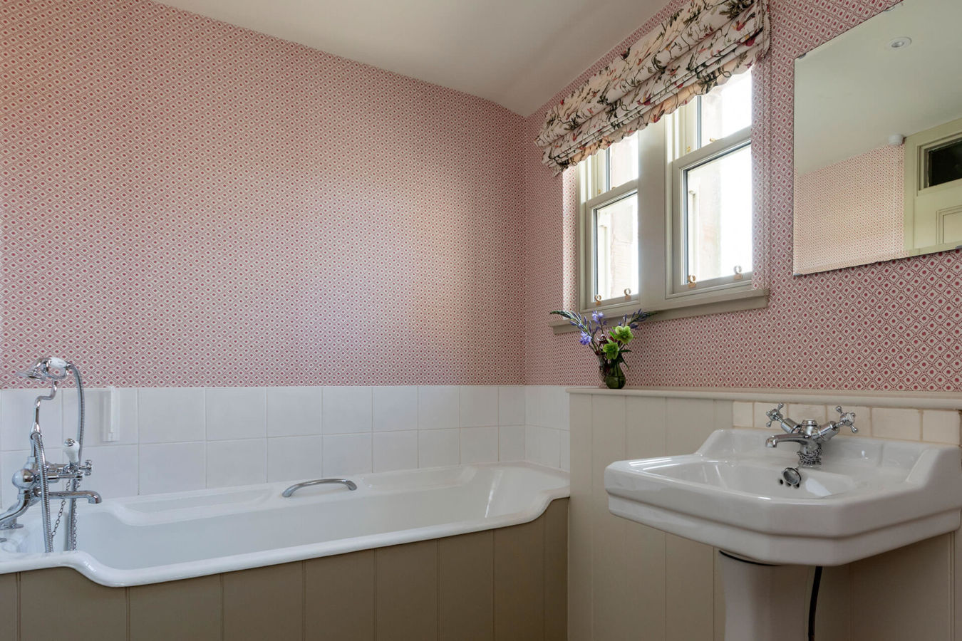 Bathroom in Crookham Eastfield Farmhouse, Holiday Home, Northumberland